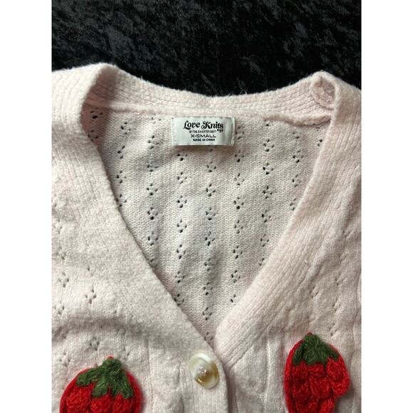 Love Knits Pale Pink Strawberry Cardigan XS Cottagecore Kawaii - Picture 2 of 6